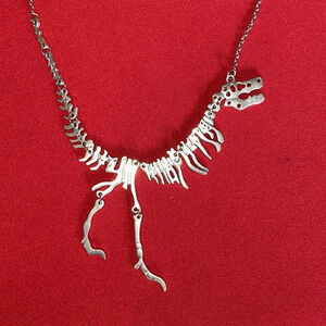 Dinosaur necklace NWOT
